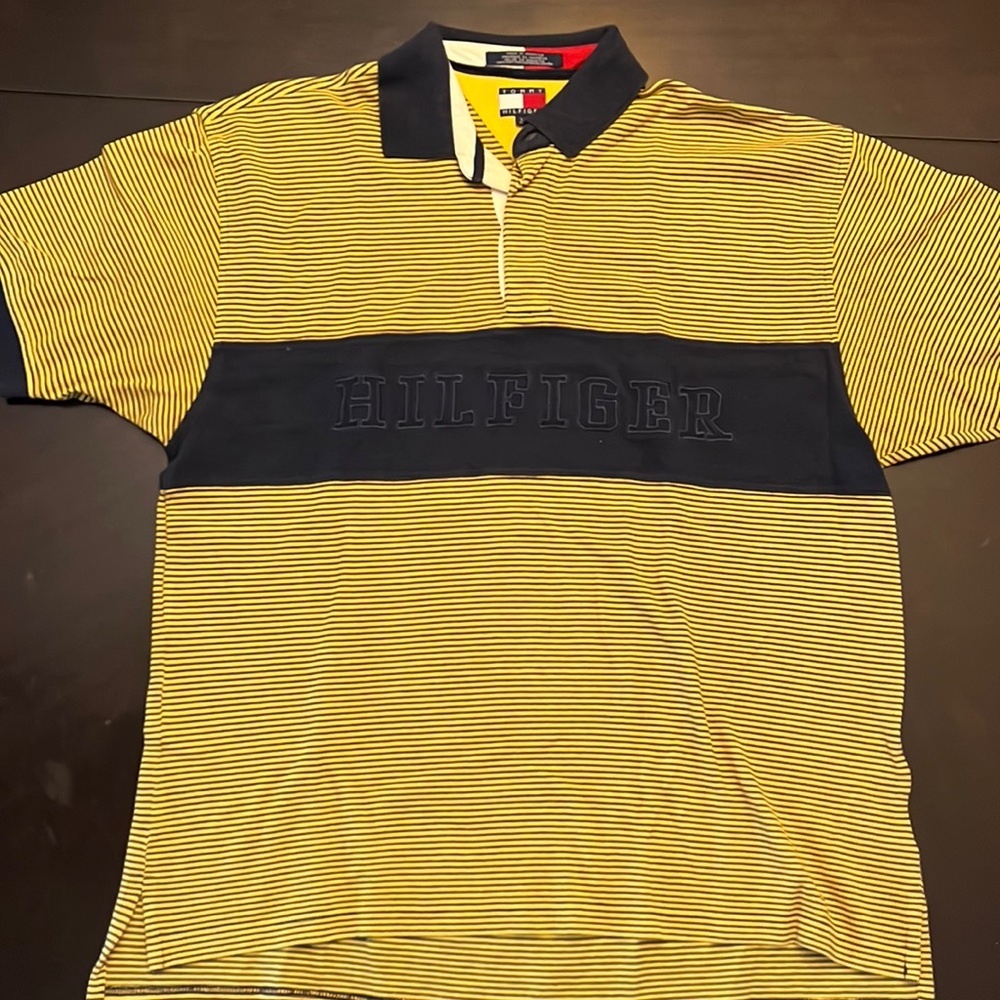 Vintage Tommy Hilfiger, 100% cotton Men’s Large polo